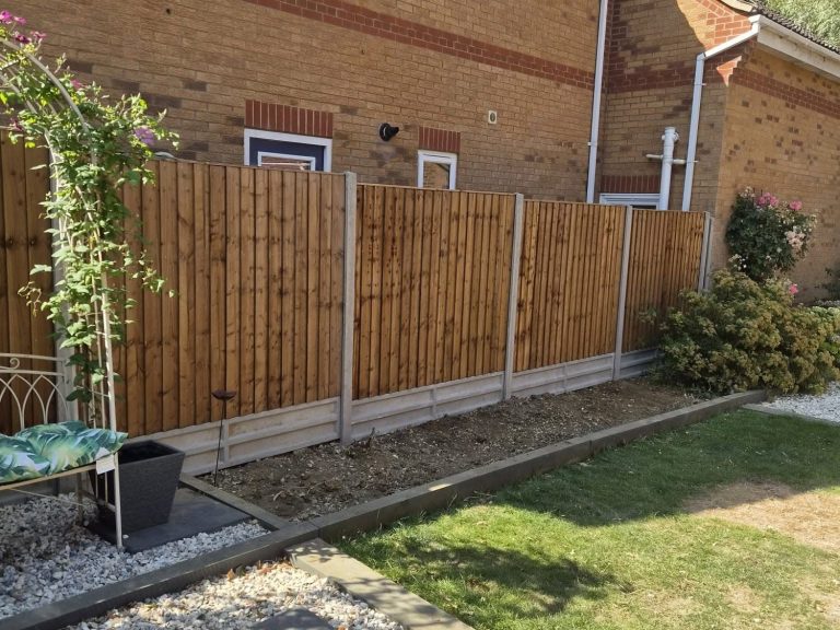 Fencing in Peterborough New Fence Installation, Fence Replacement, Fence repairs, Gate instalment, Gate repairs, Driveway fencing, Garden Fencing all in Peterboroug