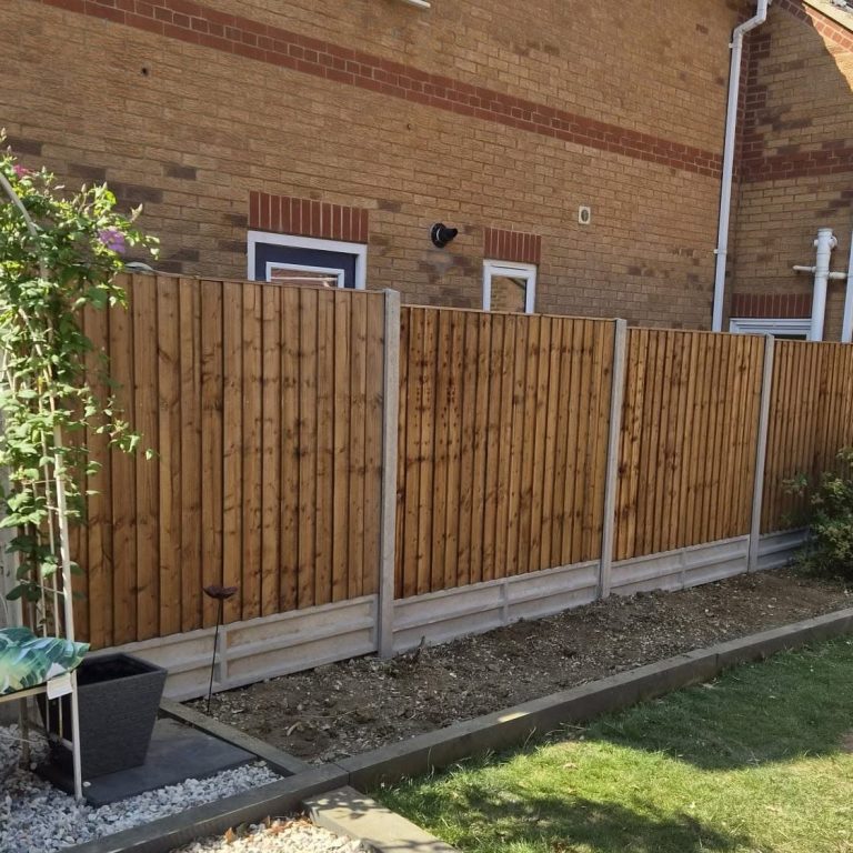 Garden fencing | Fencing in Peterborough Garden Fencing in Peterborough, Cambridgeshire, Affordable fence installation & Repairs