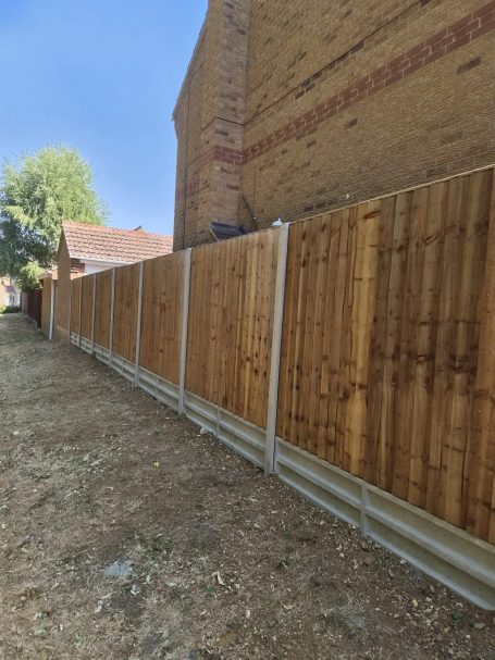 Boundary Fencing in Orton, Peterborough Boundary fencing in Peterborough with Concrete posts and gravel boards along with timber fence panels.