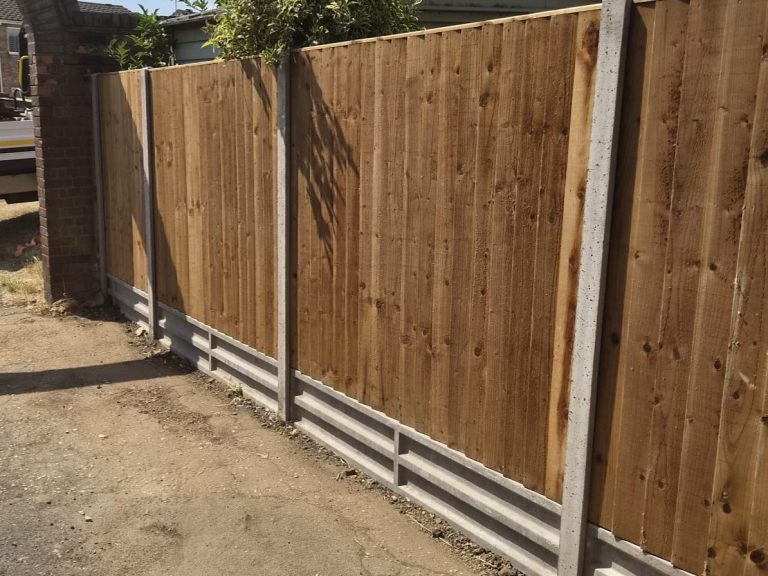 New Fence Installation, Fence Replacement, Fence repairs, Gate instalment, Gate repairs, Driveway fencing, Garden Fencing all in Oundle